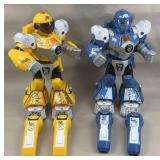 Goldlok RC Fighting Robots w/Hand Controls