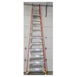 Used Werner 10-ft Fiberglass Platform Ladder P6210