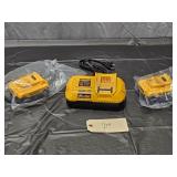 New DEWALT DCB118 MAX Fast Charger 2 Battery Packs