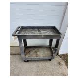 Rubbermaid 34' x 17' x 28' Rolling Utility Cart
