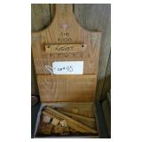 WOODEN CHANGEABLE CALENDAR  SEE DESCRIPTION