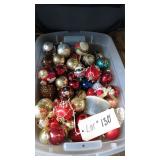 TOTE OF MISC VINTAGE ORNAMENTS GLASS AND OTHER