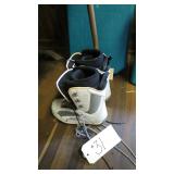 SIZE 8 LADIES SKI BOOTS