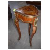 Three Sided Living Room Corner Table w/ Metal