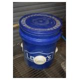 Chicken Feeder 5 Gallons