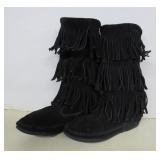 Minnetonka Fringed Leather Moccasin Boots - Sz 7