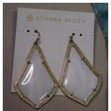 Kendra Scott Sophee Drop Earrings w/ Bag
