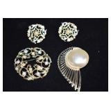 Vintage Sarah Coventry Brooches & Clip Earrings