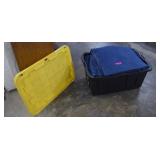 Five Moving Blankets in Tote. Good Condition