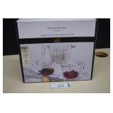 Tahari Home 3-Piece Measuring Cup Set NIB