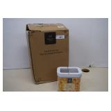 Box of 8 Fliplock Storage Containers w/Lids. New