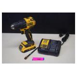 Dewalt Drill, Battery & Charger. Tested Works