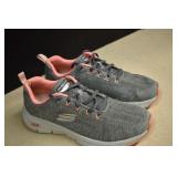 Ladies Skechers,Arch Fit Sz. 7 (Some Wear At Heel