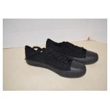 Men's Size 8 Black Converse Style Shoes