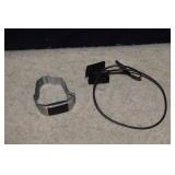 Fitbit Watch w/ Charger    Does Work
