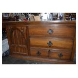 Wooden Dresser w/ 6 Drawers