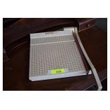 Boston 2612 Paper Cutter