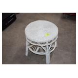 White 20in Wicker Stool