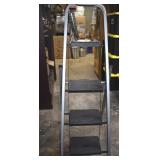 Step Stool / Ladder, Like New