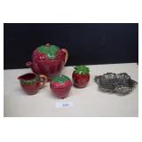 Strawberry teaot Set & Godinger Leaf Dish