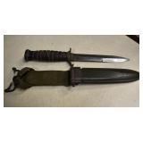 World War 2, U.S. Military M3 Fighting Knife w/ M8