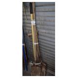 Pack of Long Handled Shovels