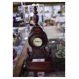 Battery Operated Mantle Clock. Untested