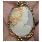 Monet Chain & Wire Wrapped Shell Cameo Pend.