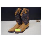 Ladies Boots Dingo Size 8 1/8 M