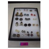 Very Nice Collection of Vintage Costume Clip On
