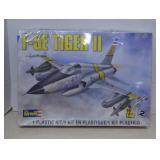 Revell F-5E Tiger II Airplane Model NIB