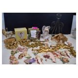 Large Angel lot. Ornaments & Statues