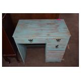Wooden Knee Hole Desk w/ Drawers