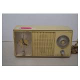 Vintage General Electric Clock Radio