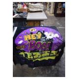 Buc-ee's Plush Halloween Throw Blanket  48x68