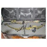 Bear Whitetail Compound Bow - Quiver Cobra Sights