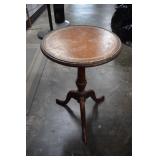 Vtg. Round Tripod Side Table w/ Leather Top Insert