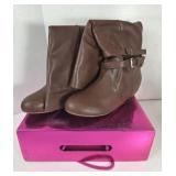 NEW Micheal L. Bordeaux Women's Studded Boots (38)