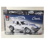 NIB HotWheels Elite Mattel Brick Shop Corvette Set