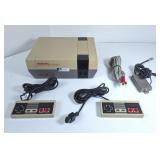 Original NES Gaming System, 2 Controllers & Cables