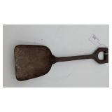 OLD TOY SHOVEL