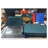 Pyrex Portable Hot Cold Case