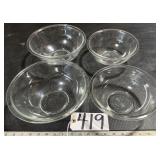 4 Pyrex Bowls
