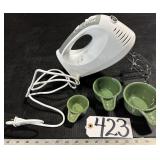 GE Mixer & Measuring Cups