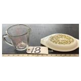 Pyrex Casserole Litd & Measuring Cup