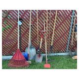 Several garden tools, all one money.