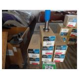 Lot 556 contains item 204