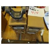 Lot 513 contains item 414