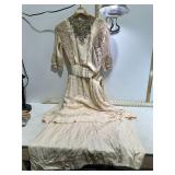 VICTORIAN IVORY WEDDING DRESS
