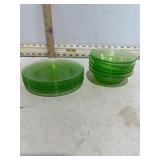 *5 URANIUM GLASS PLATES & 5 BERRY BOWLS